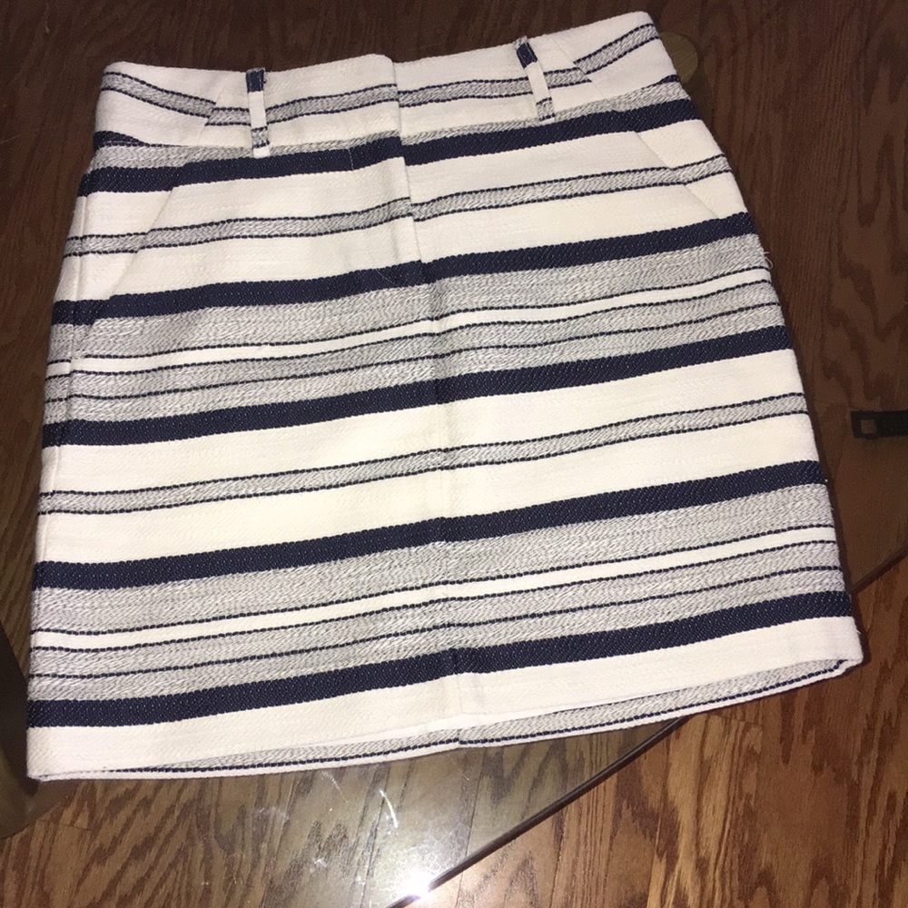 EUC loft skirt